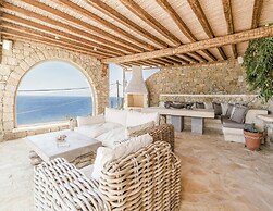 Unique Cycladic Villa With Pool