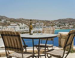 Unique Cycladic Villa With Pool