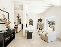 Unique Cycladic Villa With Pool