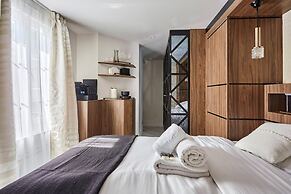 Magnificent New Studio Louvre Palais Royal