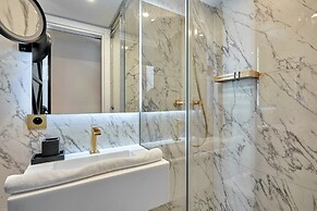 Magnificent New Studio Louvre Palais Royal