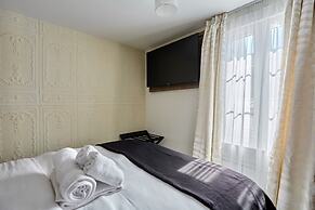 Magnificent New Studio Louvre Palais Royal