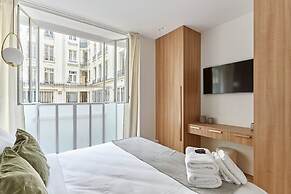 Sublime 3 Bedrooms Apartment Center of Paris