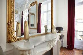 Sumptuous Apartment Louvre Museum Concorde