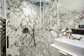 Sumptuous Apartment Louvre Museum Concorde