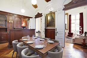 Sumptuous Apartment Louvre Museum Concorde