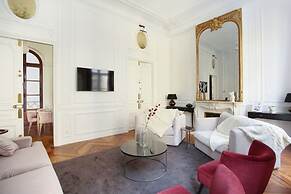 Sumptuous Apartment Louvre Museum Concorde