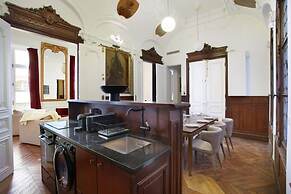 Sumptuous Apartment Louvre Museum Concorde