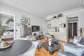 Superb New 1 Bedroom Flat Notre Dame de Paris