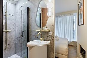 Magnificent 2 Bedrooms Apartment Center of Paris