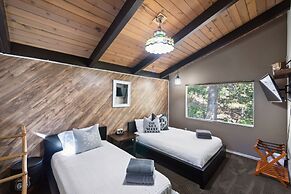 A-frame Hideaway 3 Bedroom Cabin