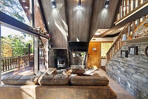 A-frame Hideaway 3 Bedroom Cabin