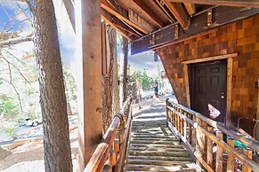 A-frame Hideaway 3 Bedroom Cabin