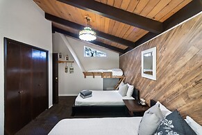 A-frame Hideaway 3 Bedroom Cabin