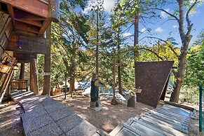 A-frame Hideaway 3 Bedroom Cabin