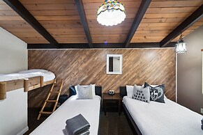 A-frame Hideaway 3 Bedroom Cabin