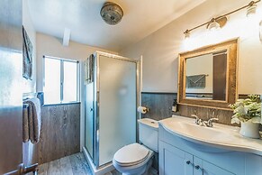 A-frame Hideaway 3 Bedroom Cabin