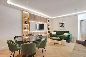 Sublime Apartment in the Heart of Paris