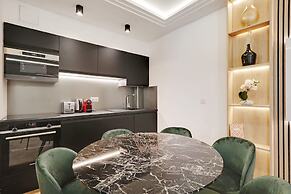 Sublime Apartment in the Heart of Paris