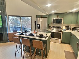 Modern Majesty At Monitor #5 2 Bedroom Townhouse