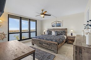 The Palms Of Bay Beach #5d 2 Bedroom Condo