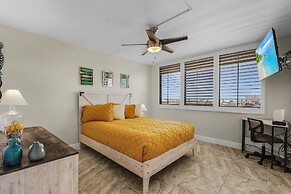 The Palms Of Bay Beach #5d 2 Bedroom Condo