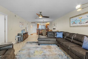 The Palms Of Bay Beach #5d 2 Bedroom Condo