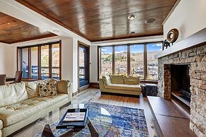 Stunning Views - Renovated Condo In Pines Lodge 2 Bedroom Condo