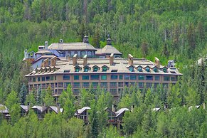 Stunning Views - Renovated Condo In Pines Lodge 2 Bedroom Condo