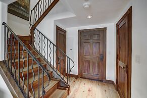 Stunning Views - Renovated Condo In Pines Lodge 2 Bedroom Condo