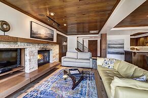 Stunning Views - Renovated Condo In Pines Lodge 2 Bedroom Condo