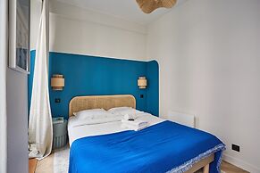 Superb Duplex Apartment Center of Paris