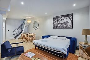 Superb Duplex Apartment Center of Paris