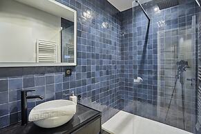 Superb Duplex Apartment Center of Paris