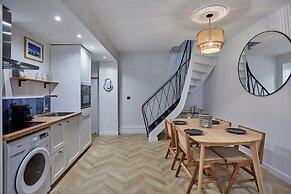 Superb Duplex Apartment Center of Paris