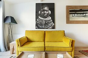 Charming Apartment Center of Paris With Terrace