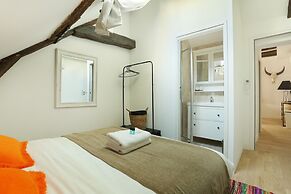 Charming Apartment Center of Paris With Terrace