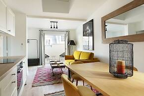 Charming Apartment Center of Paris With Terrace