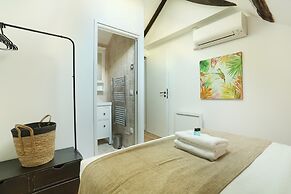 Charming Apartment Center of Paris With Terrace