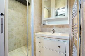 Charming Apartment Center of Paris With Terrace