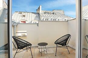 Charming Apartment Center of Paris With Terrace