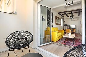 Charming Apartment Center of Paris With Terrace