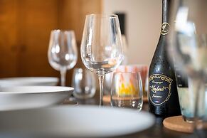 Charming Apt With View 2bd/6p -residence in Mega