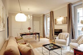 Paris Blanc Manteau Residence