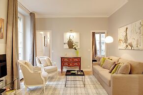 Paris Blanc Manteau Residence