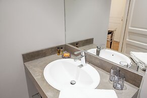 Paris Blanc Manteau Residence