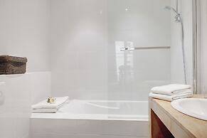 Paris Blanc Manteau Residence