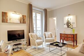 Paris Blanc Manteau Residence