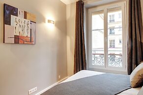 Paris Blanc Manteau Residence