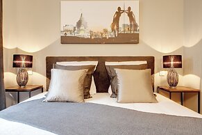 Paris Blanc Manteau Residence